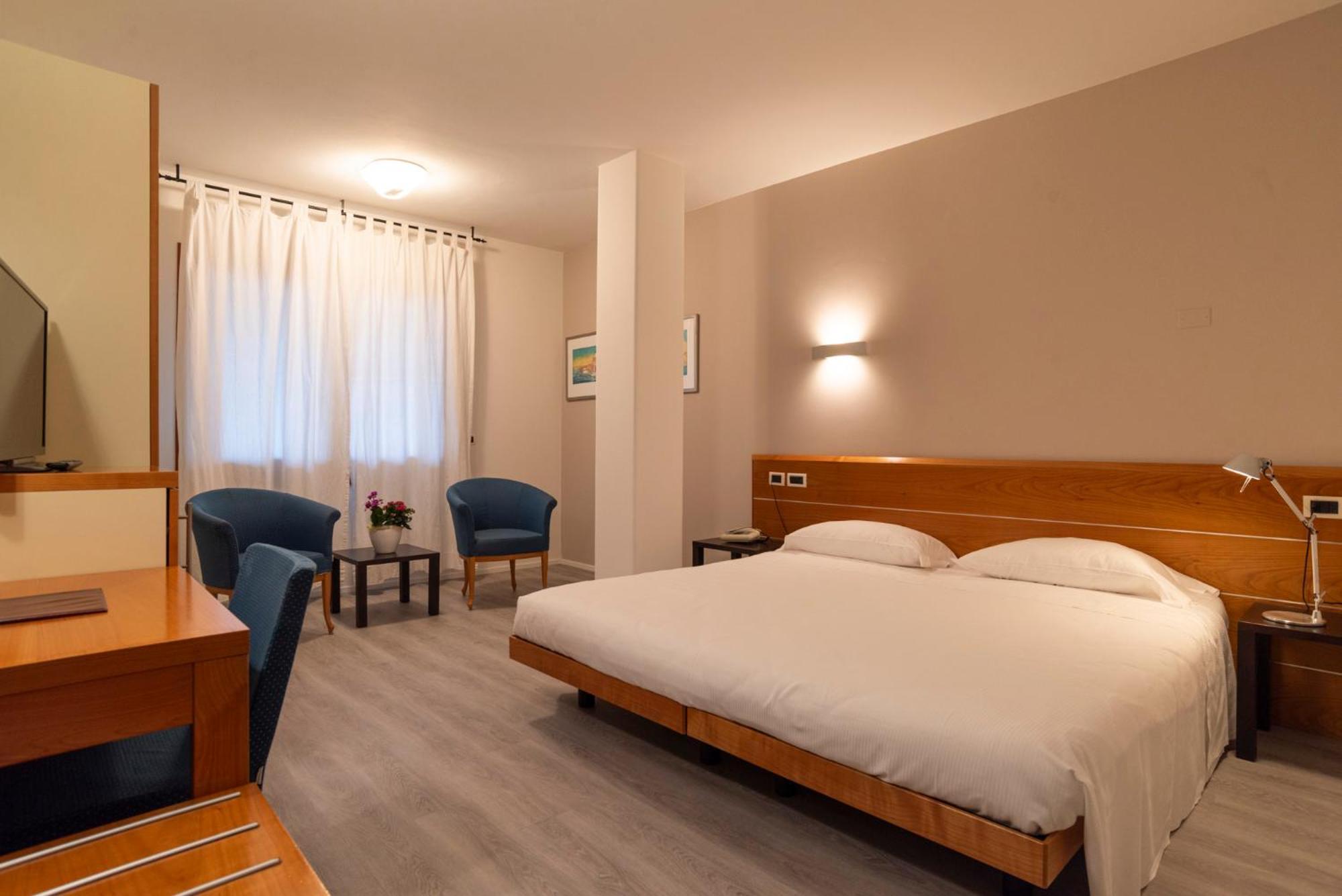 Ca' Delle Rose Hotel Castelfranco Veneto Buitenkant foto
